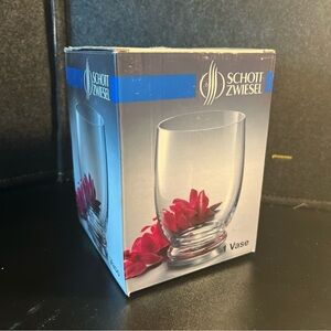 NIB Schott Zwiesel 6" Clear Vase Peggy Germany D-94227